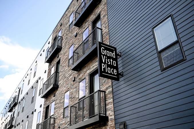 Grand Vista Place Apartment